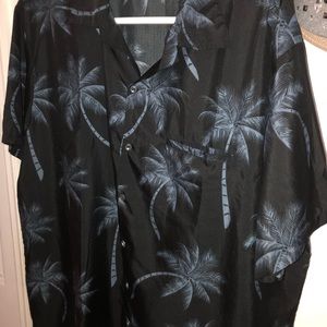Men’s XXL Hawaiian shirt, silky smooth. Worn once for 5 minutes